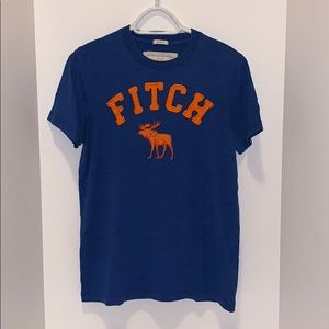 Abercrombie & Fitch Graphic tee size medium